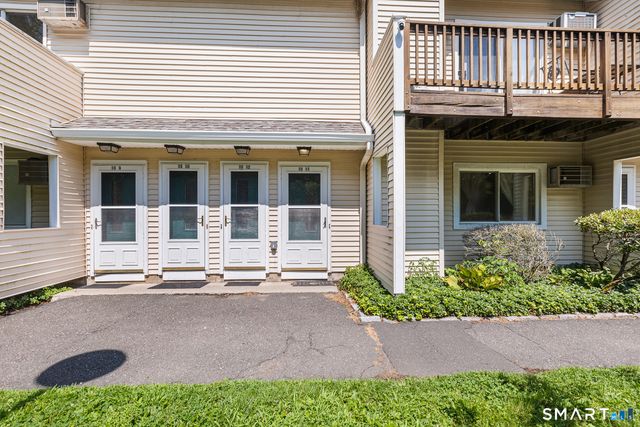 8 Rose Lane 10-11, Danbury, CT 06811