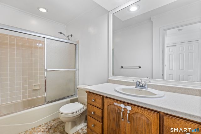8 Rose Lane 10-11, Danbury, CT 06811