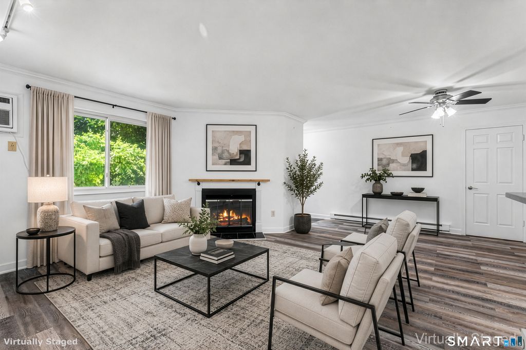 8 Rose Lane 10-11, Danbury, CT 06811