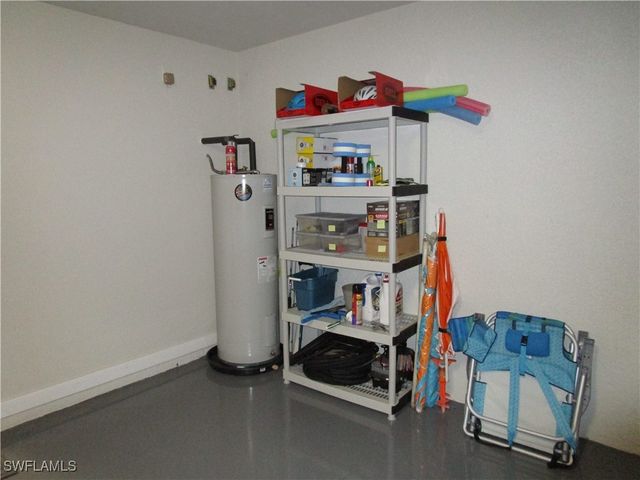 8677 Erice CT, Naples, FL 34114