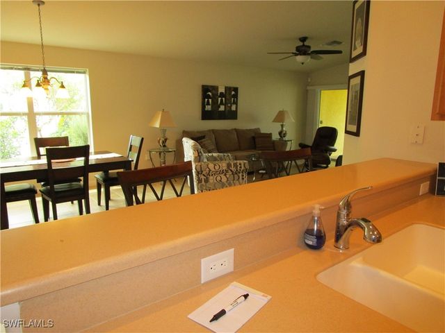 8677 Erice CT, Naples, FL 34114