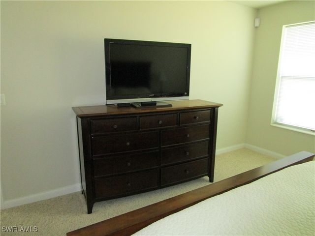 8677 Erice CT, Naples, FL 34114