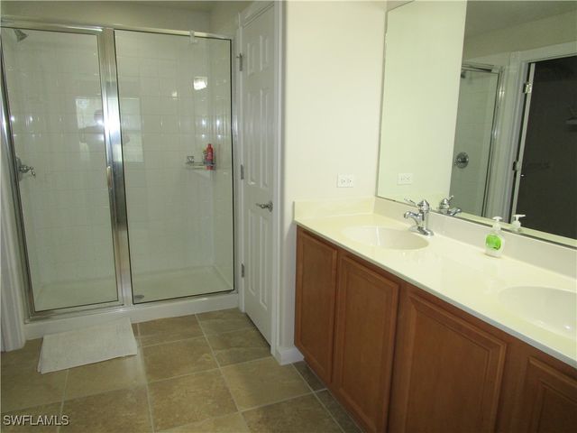 8677 Erice CT, Naples, FL 34114