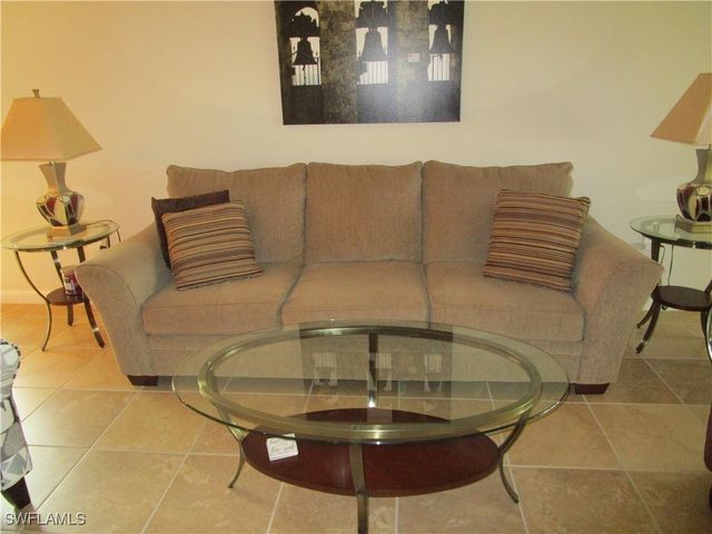 8677 Erice CT, Naples, FL 34114