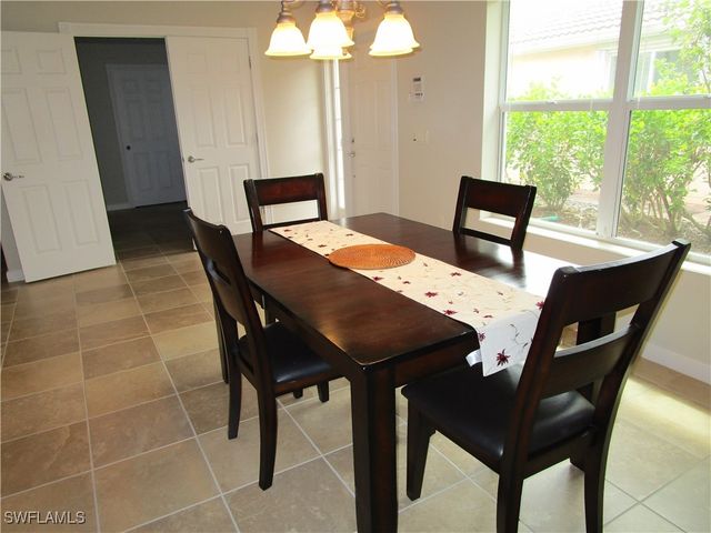 8677 Erice CT, Naples, FL 34114