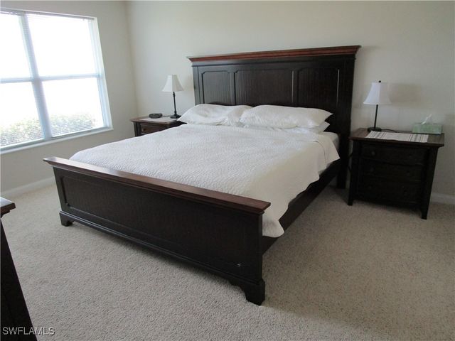 8677 Erice CT, Naples, FL 34114