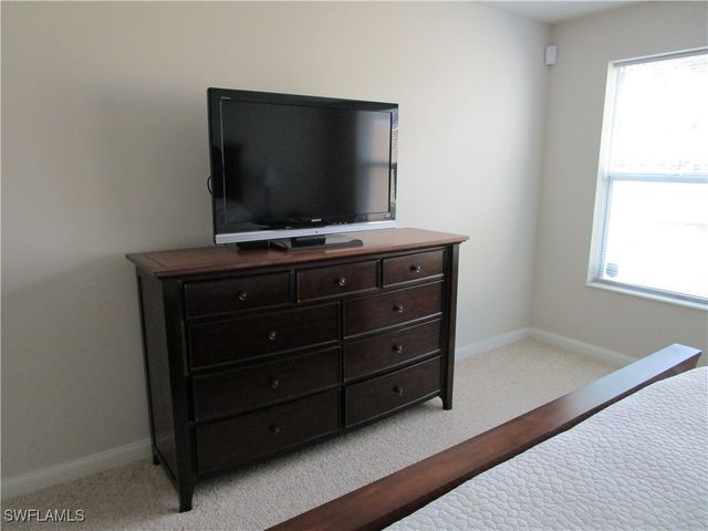 8677 Erice CT, Naples, FL 34114