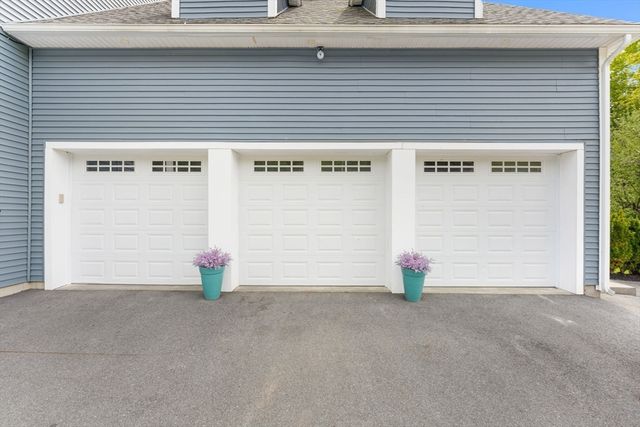 22 Jacobs Rd, Southbridge, MA 01550