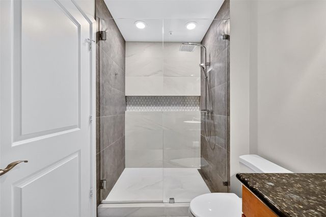100 Willard Street 21, Houston, TX 77006