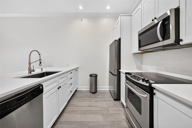 100 Willard Street 21, Houston, TX 77006