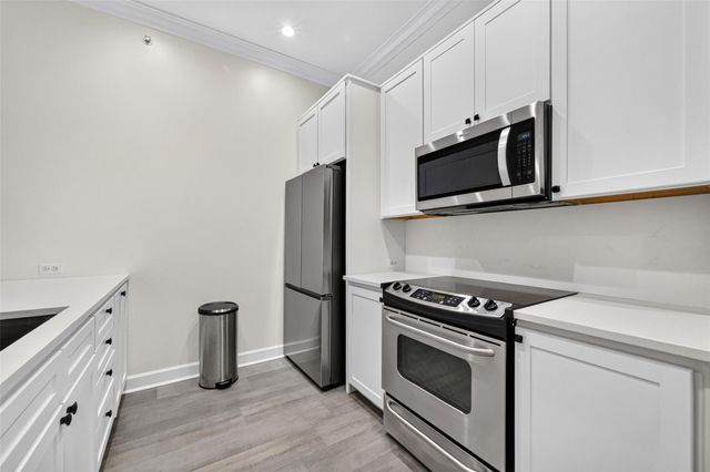100 Willard Street 21, Houston, TX 77006