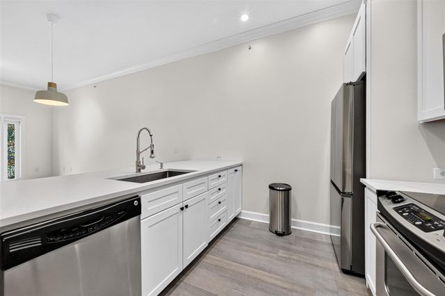 100 Willard Street 21, Houston, TX 77006