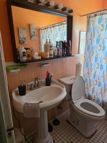 14056 Grandville Avenue, Detroit, MI 48223