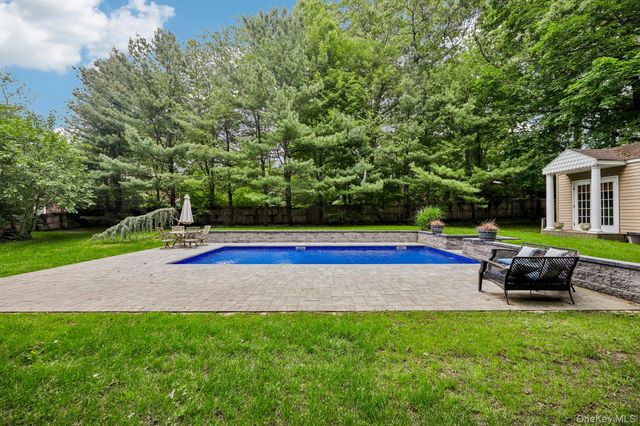 40 Timberpoint Drive, Northport, NY 11768