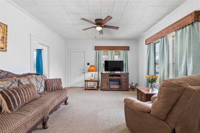 1206 8th Street, Brownwood, TX 76802