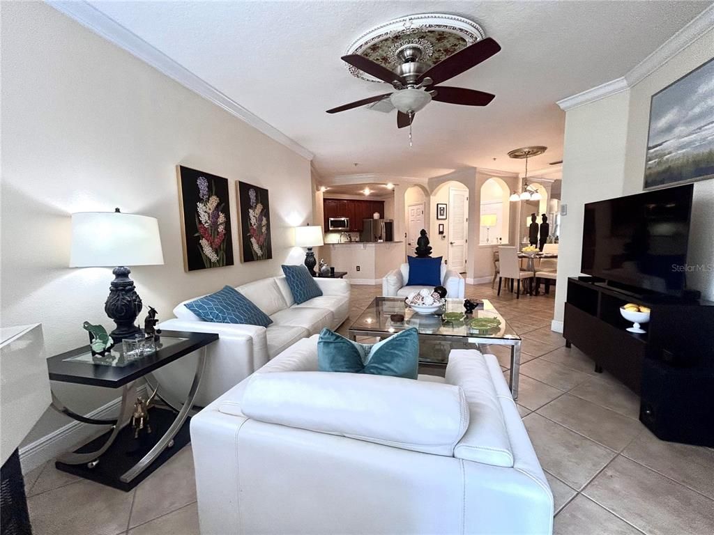 Image 6 of property listing at 8168 BOAT HOOK LOOP 107, Windermere, FL 34786