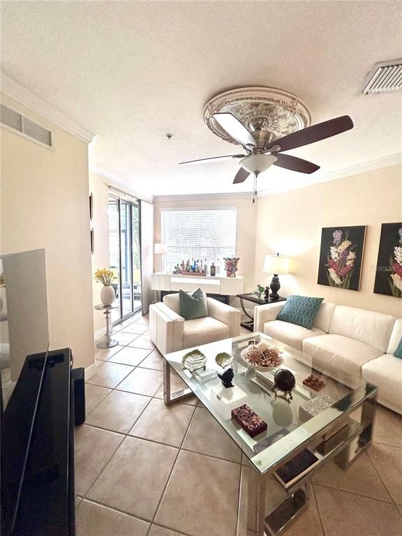 Image 7 of property listing at 8168 BOAT HOOK LOOP 107, Windermere, FL 34786