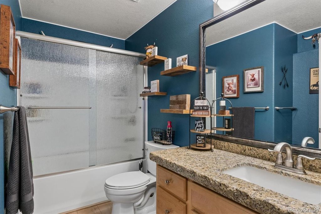 Image 21 of property listing at 9646 Westbury Way, Highlands Ranch, CO 80129
