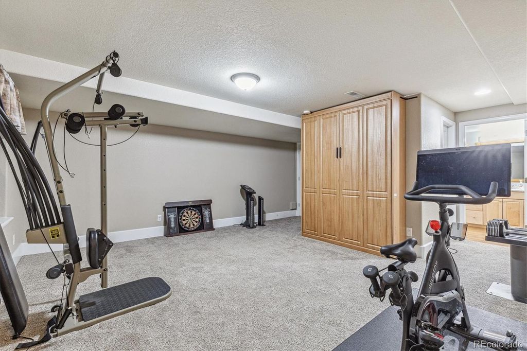 Image 29 of property listing at 9646 Westbury Way, Highlands Ranch, CO 80129