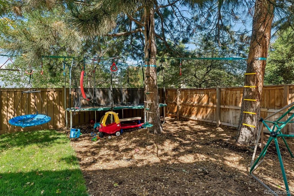 Image 30 of property listing at 9646 Westbury Way, Highlands Ranch, CO 80129