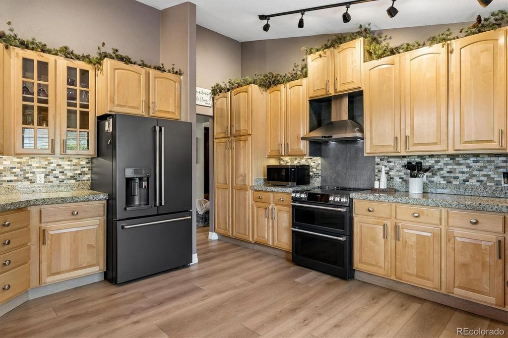 Image 7 of property listing at 9646 Westbury Way, Highlands Ranch, CO 80129