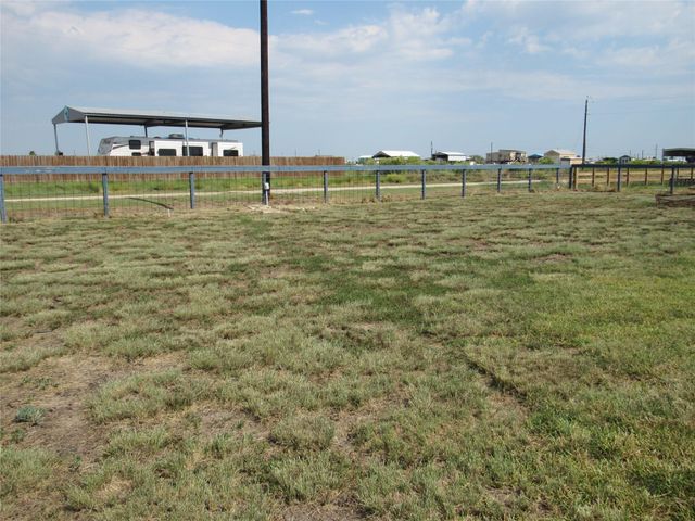 185 Curlew Street, Sargent, TX 77414