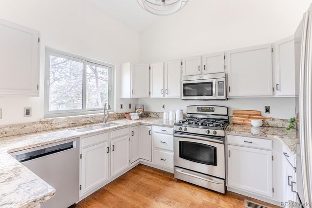 142 Cherrywood Lane, Louisville, CO 80027