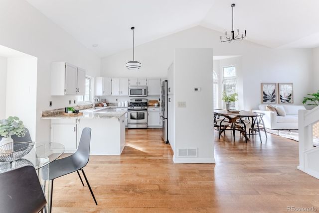 142 Cherrywood Lane, Louisville, CO 80027