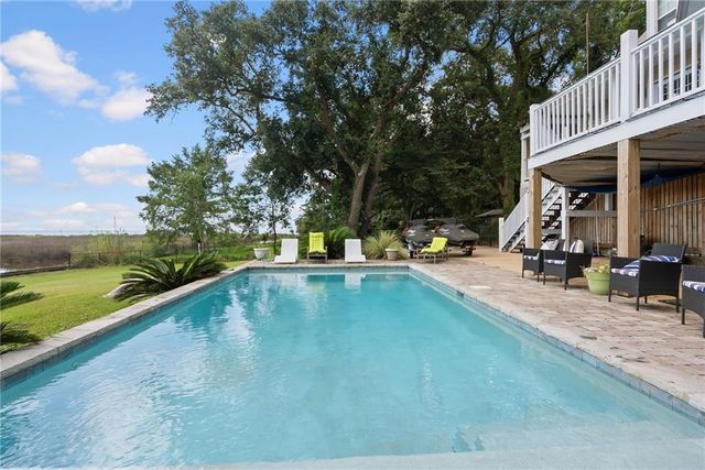 11305 E Point Road, Theodore, AL 36582