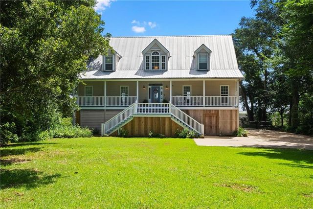 11305 E Point Road, Theodore, AL 36582