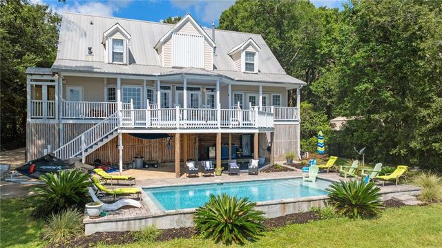 11305 E Point Road, Theodore, AL 36582