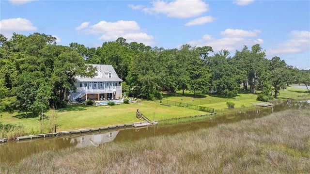 11305 E Point Road, Theodore, AL 36582