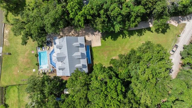 11305 E Point Road, Theodore, AL 36582