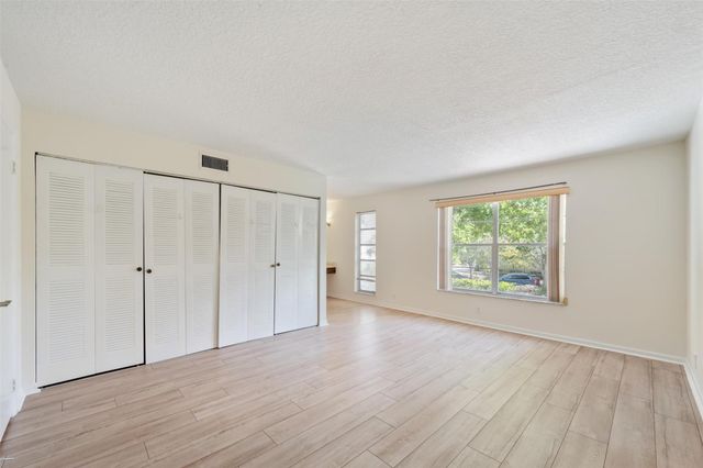 4024 SW 67th Ter 2, Davie, FL 33314