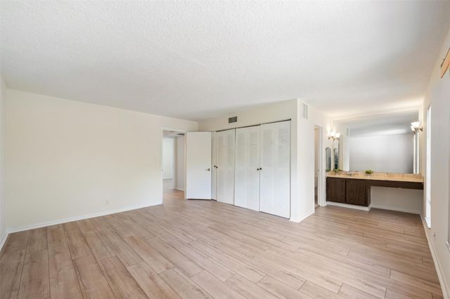 4024 SW 67th Ter 2, Davie, FL 33314