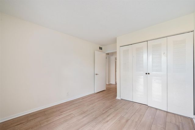 4024 SW 67th Ter 2, Davie, FL 33314