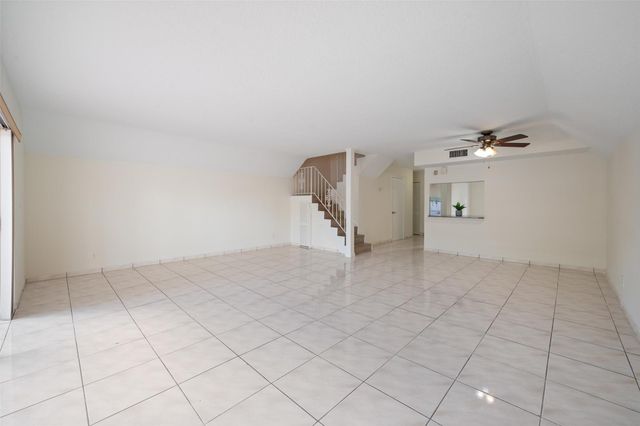 4024 SW 67th Ter 2, Davie, FL 33314