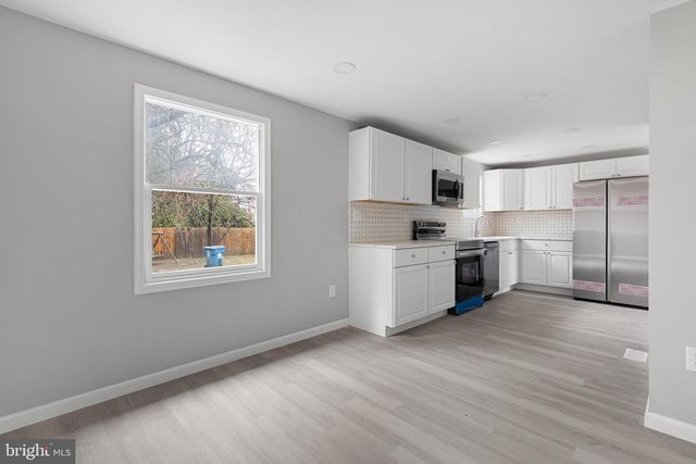 136-A STATE LINE RD, Wilmington, DE 19803