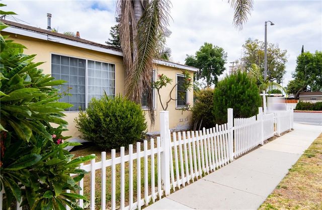 4001 E Imperial, Lynwood, CA 90262
