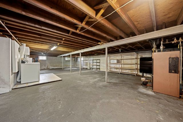 27 Cindy Ln, Braintree, MA 02184