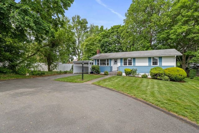 27 Cindy Ln, Braintree, MA 02184
