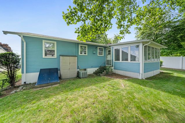 27 Cindy Ln, Braintree, MA 02184