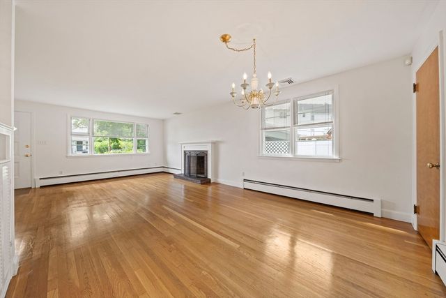 27 Cindy Ln, Braintree, MA 02184