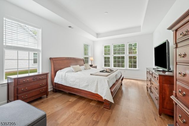55 Longwood Dr, Monroe Twp., NJ 08831