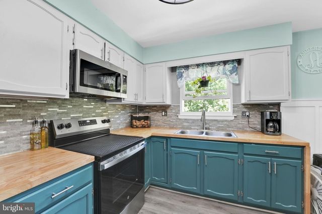 1103 SINGER DR, Westminster, MD 21157