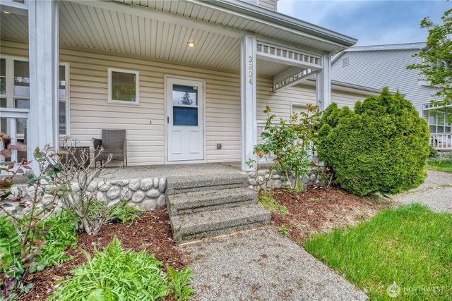 3904 NE 5th Place, Renton, WA 98056