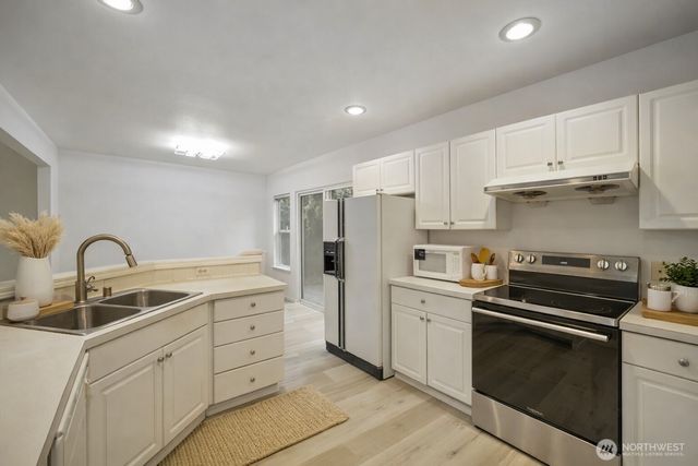 3904 NE 5th Place, Renton, WA 98056