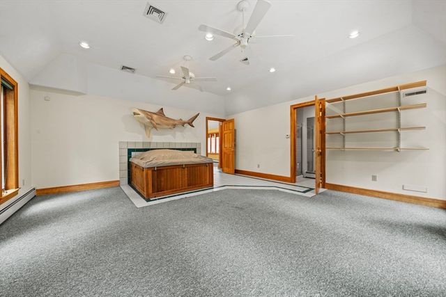 89 North St, Topsfield, MA 01983