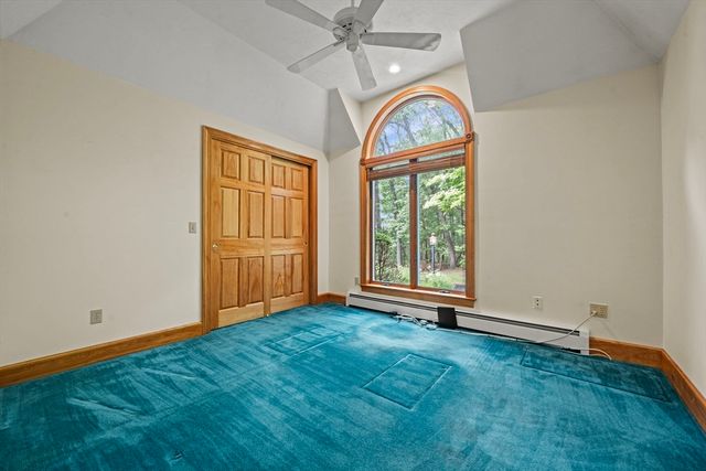 89 North St, Topsfield, MA 01983