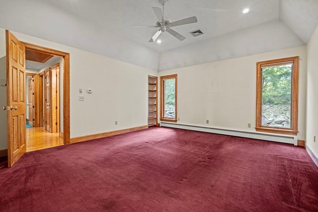 89 North St, Topsfield, MA 01983